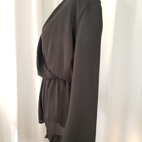 Honey Punch black long Sleeves romper, surplice.S - Picture 7 of 14